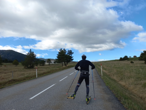 /tmp/175905_Irineu Esteve, entrenant en roller ski a França_04.jpg